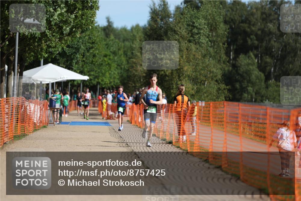 07.09.2025 - 19. Norderstedt Triathlon Michael Strokosch http://msf.ph/oto/8757425 07.09.2025 10:43:18 Laufen 684 meine-sportfotos.de