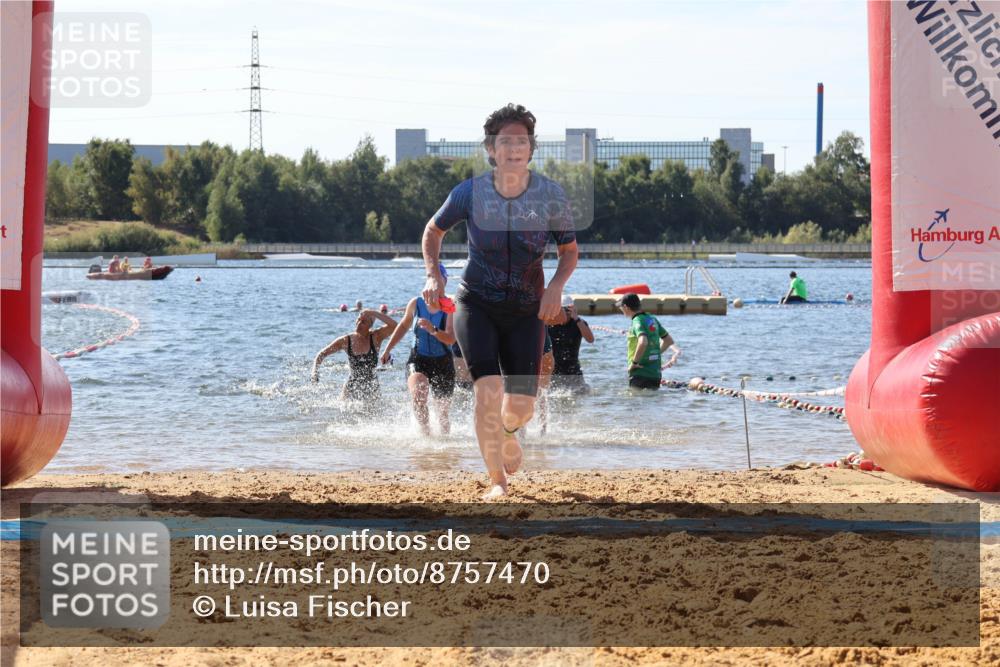 07.09.2025 - 19. Norderstedt Triathlon Luisa Fischer http://msf.ph/oto/8757470 07.09.2025 11:47:30 Schwimmen 239, 243, 1243, 1277, 1338 meine-sportfotos.de