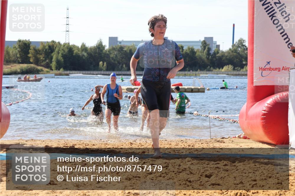 07.09.2025 - 19. Norderstedt Triathlon Luisa Fischer http://msf.ph/oto/8757479 07.09.2025 11:47:30 Schwimmen 239, 243, 1243, 1277, 1338 meine-sportfotos.de