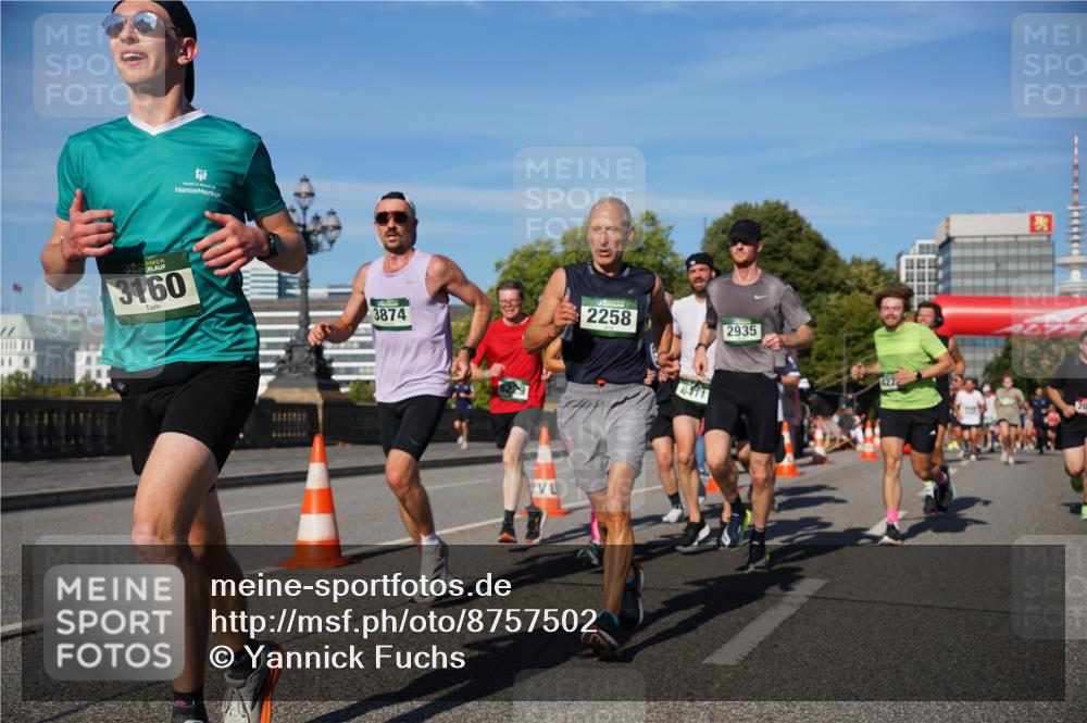 07.09.2025 - BARMER Alsterlauf Yannick Fuchs http://msf.ph/oto/8757502 07.09.2025 09:38:50 Laufen 3160, 3874, 2258, 2935, 8411, 422 meine-sportfotos.de