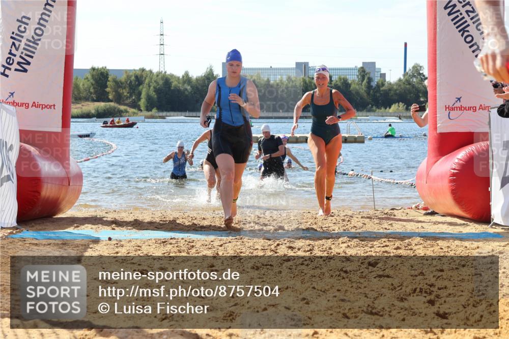 07.09.2025 - 19. Norderstedt Triathlon Luisa Fischer http://msf.ph/oto/8757504 07.09.2025 11:47:33 Schwimmen 239, 243, 1243, 1277 meine-sportfotos.de