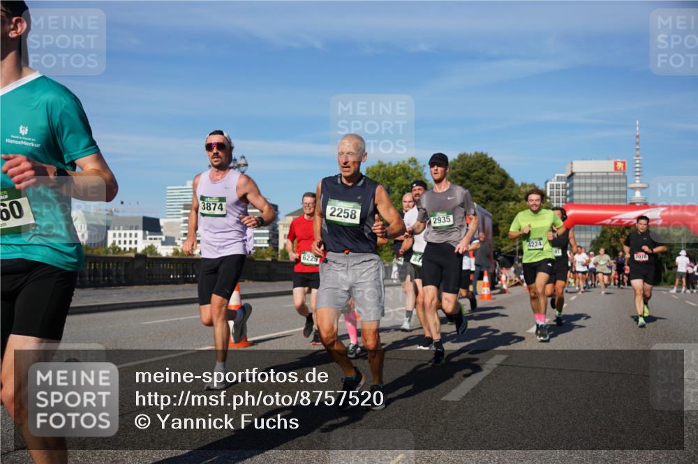 07.09.2025 - BARMER Alsterlauf Yannick Fuchs http://msf.ph/oto/8757520 07.09.2025 09:38:51 Laufen 60, 3874, 6229, 2258, 2935, 4224, 2078 meine-sportfotos.de