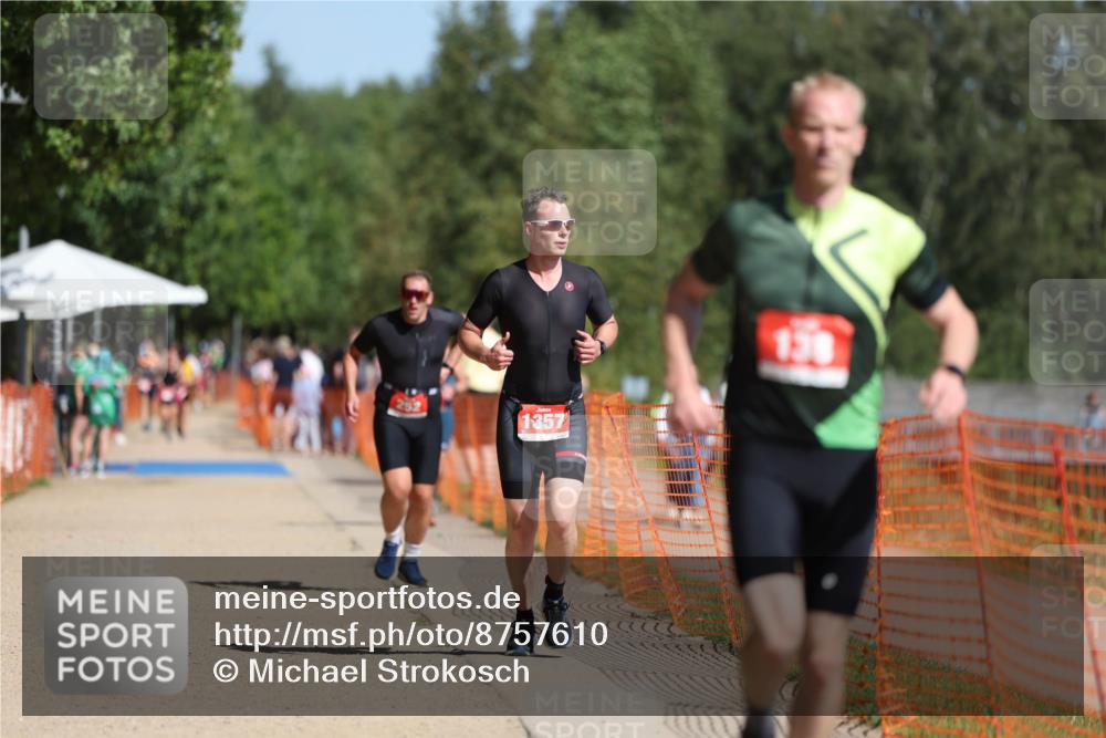07.09.2025 - 19. Norderstedt Triathlon Michael Strokosch http://msf.ph/oto/8757610 07.09.2025 12:04:40 Laufen 138, 252, 1357 meine-sportfotos.de