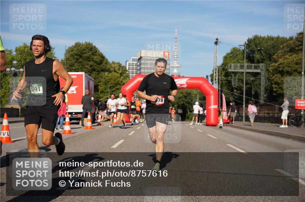 07.09.2025 - BARMER Alsterlauf Yannick Fuchs http://msf.ph/oto/8757616 07.09.2025 09:38:52 Laufen 5591, 078 meine-sportfotos.de
