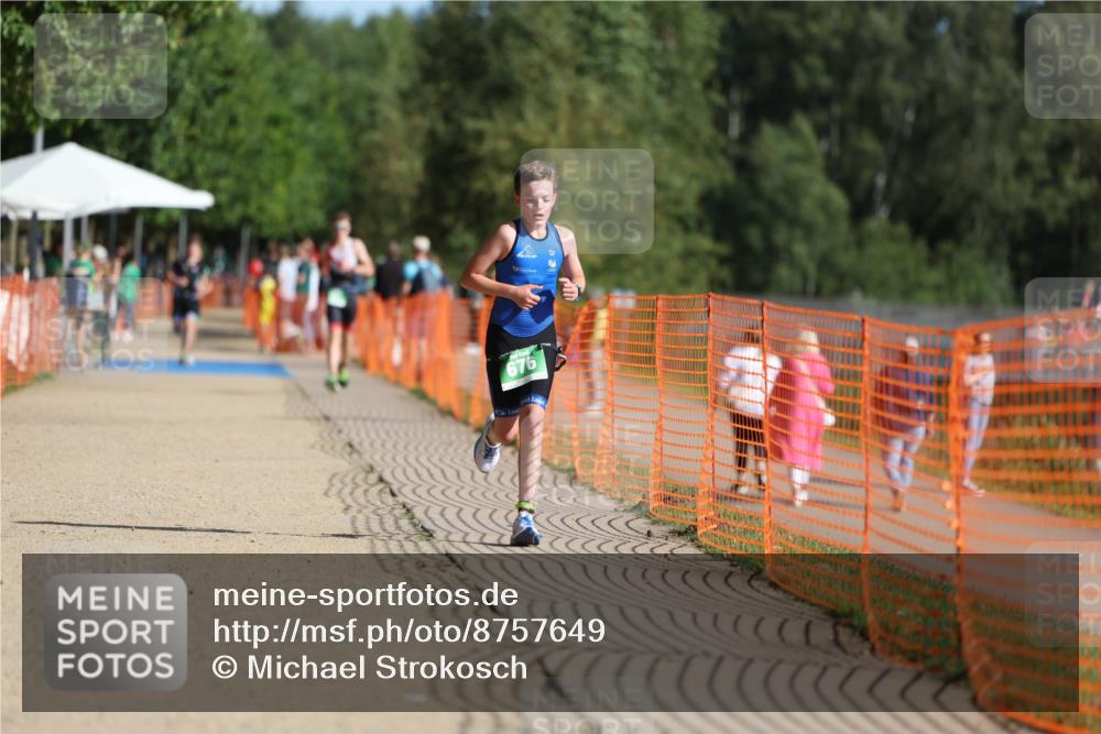 07.09.2025 - 19. Norderstedt Triathlon Michael Strokosch http://msf.ph/oto/8757649 07.09.2025 10:43:26 Laufen 676, 684 meine-sportfotos.de