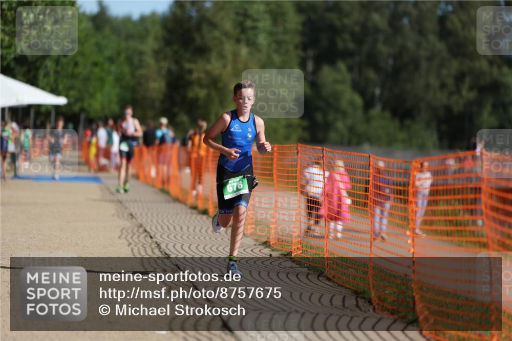 07.09.2025 - 19. Norderstedt Triathlon Michael Strokosch http://msf.ph/oto/8757675 07.09.2025 10:43:27 Laufen 676, 684 meine-sportfotos.de