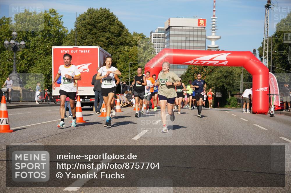 07.09.2025 - BARMER Alsterlauf Yannick Fuchs http://msf.ph/oto/8757704 07.09.2025 09:38:55 Laufen 3727, 5150, 8347, 5178 meine-sportfotos.de