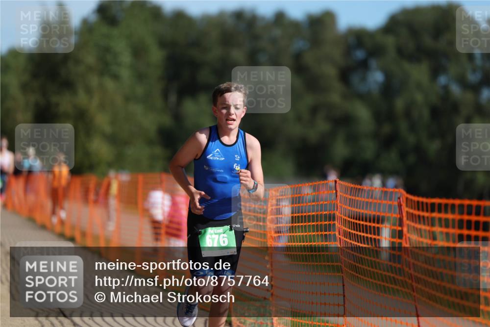 07.09.2025 - 19. Norderstedt Triathlon Michael Strokosch http://msf.ph/oto/8757764 07.09.2025 10:43:29 Laufen 676, 684 meine-sportfotos.de