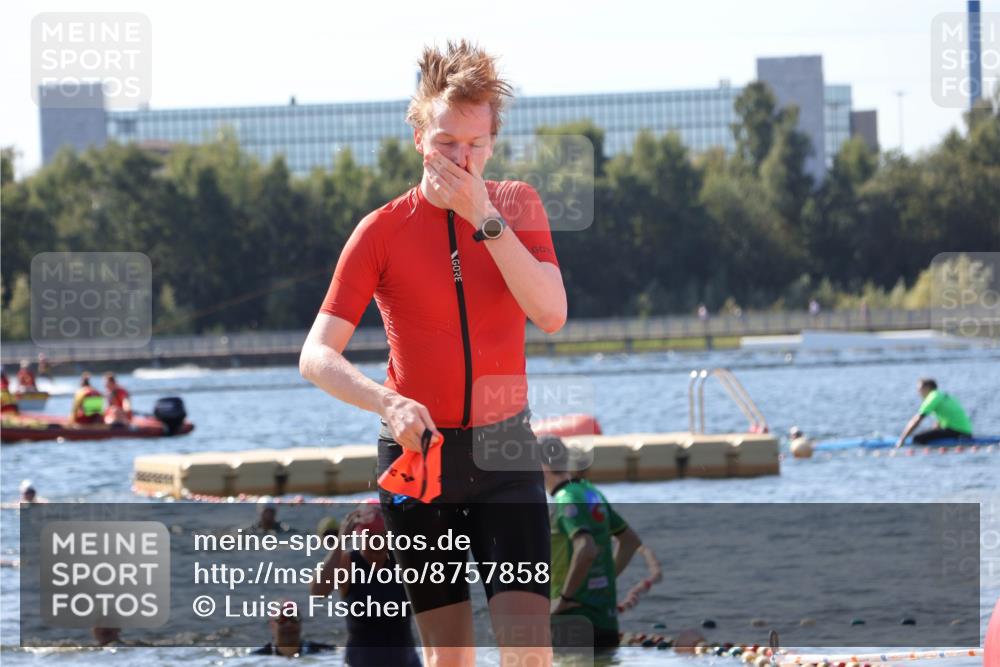 07.09.2025 - 19. Norderstedt Triathlon Luisa Fischer http://msf.ph/oto/8757858 07.09.2025 11:48:33 Schwimmen 808 meine-sportfotos.de