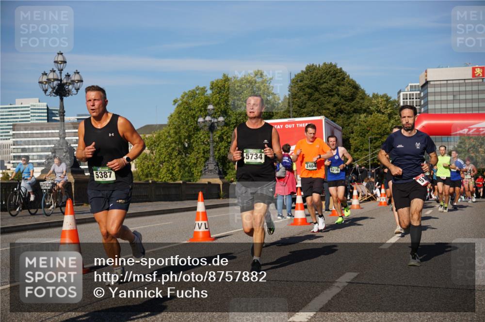 07.09.2025 - BARMER Alsterlauf Yannick Fuchs http://msf.ph/oto/8757882 07.09.2025 09:38:58 Laufen 5387, 5734, 2404, 8236, 5 meine-sportfotos.de