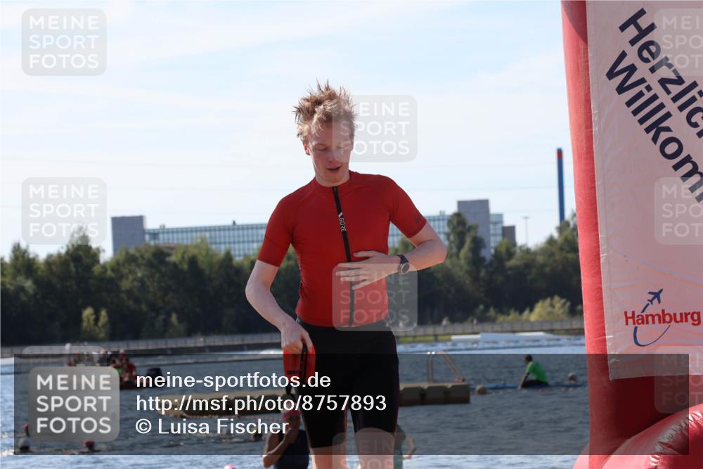 07.09.2025 - 19. Norderstedt Triathlon Luisa Fischer http://msf.ph/oto/8757893 07.09.2025 11:48:34 Schwimmen 808 meine-sportfotos.de