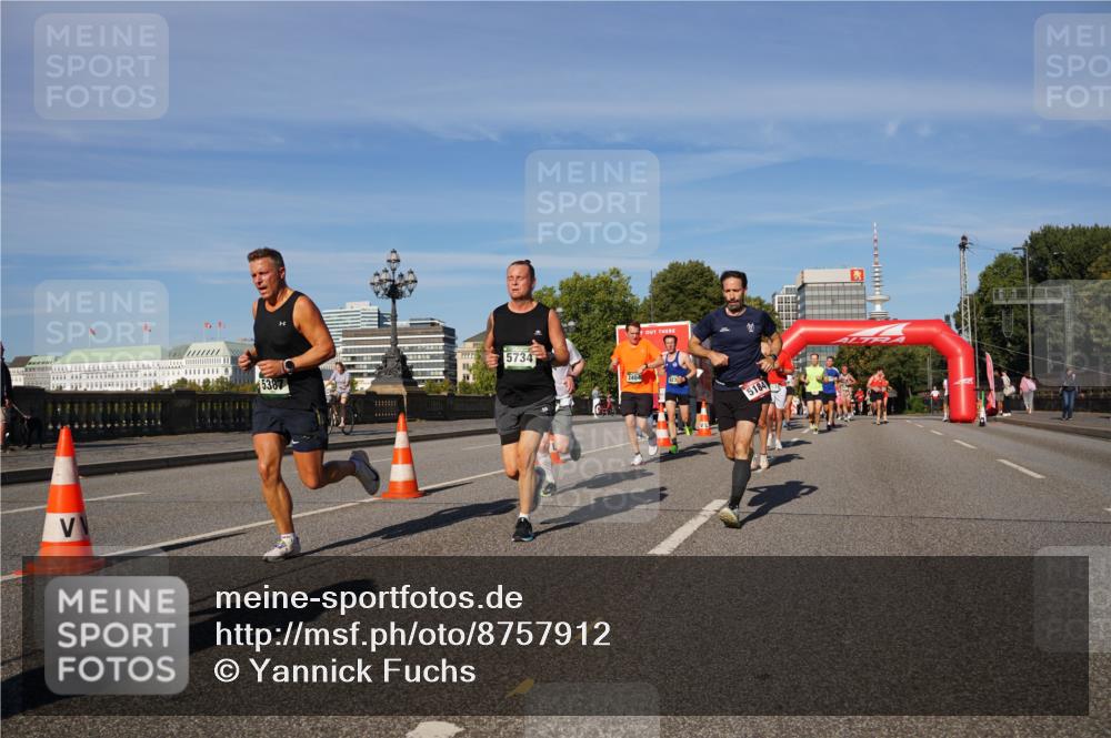 07.09.2025 - BARMER Alsterlauf Yannick Fuchs http://msf.ph/oto/8757912 07.09.2025 09:38:59 Laufen 5387, 5734, 2404, 5184 meine-sportfotos.de