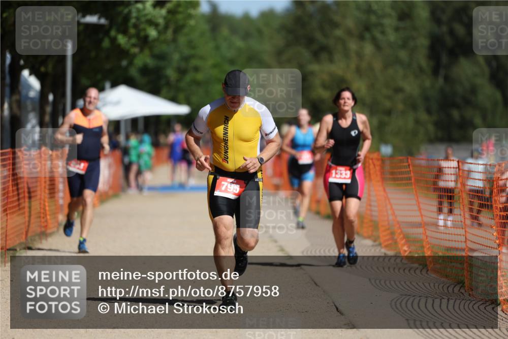 07.09.2025 - 19. Norderstedt Triathlon Michael Strokosch http://msf.ph/oto/8757958 07.09.2025 12:05:09 Laufen 795, 833, 1333 meine-sportfotos.de
