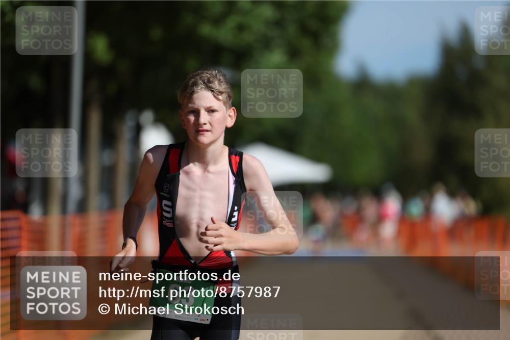 07.09.2025 - 19. Norderstedt Triathlon Michael Strokosch http://msf.ph/oto/8757987 07.09.2025 11:03:35 Laufen 63, 113 meine-sportfotos.de