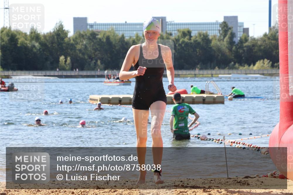 07.09.2025 - 19. Norderstedt Triathlon Luisa Fischer http://msf.ph/oto/8758038 07.09.2025 11:48:49 Schwimmen 208, 767, 1242 meine-sportfotos.de