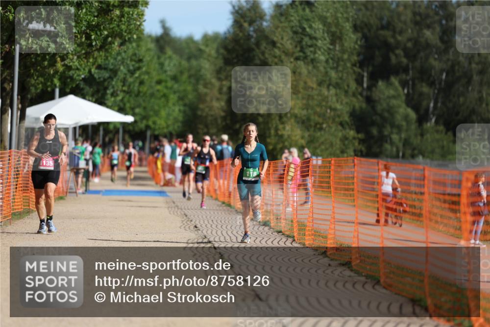 07.09.2025 - 19. Norderstedt Triathlon Michael Strokosch http://msf.ph/oto/8758126 07.09.2025 10:43:51 Laufen 118 meine-sportfotos.de