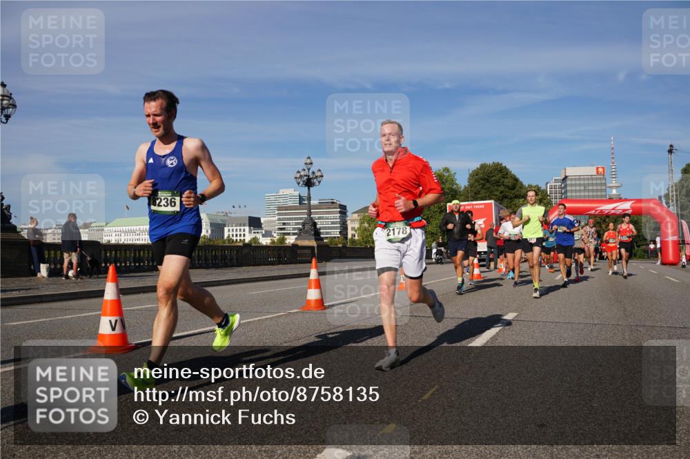 07.09.2025 - BARMER Alsterlauf Yannick Fuchs http://msf.ph/oto/8758135 07.09.2025 09:39:02 Laufen 8236, 310, 2178, 272 meine-sportfotos.de