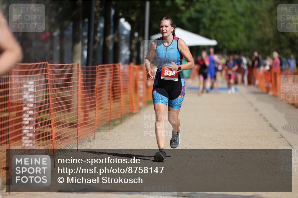 07.09.2025 - 19. Norderstedt Triathlon Michael Strokosch http://msf.ph/oto/8758147 07.09.2025 12:05:16 Laufen 795, 833, 834, 1333 meine-sportfotos.de