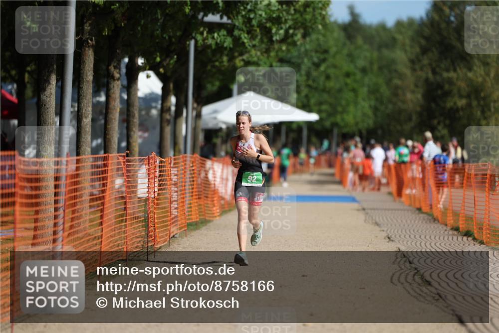 07.09.2025 - 19. Norderstedt Triathlon Michael Strokosch http://msf.ph/oto/8758166 07.09.2025 11:03:54 Laufen 71, 92 meine-sportfotos.de