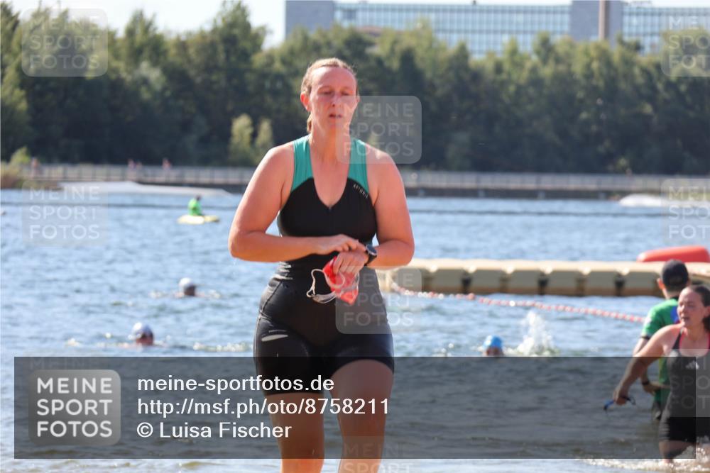 07.09.2025 - 19. Norderstedt Triathlon Luisa Fischer http://msf.ph/oto/8758211 07.09.2025 11:49:35 Schwimmen 1268 meine-sportfotos.de