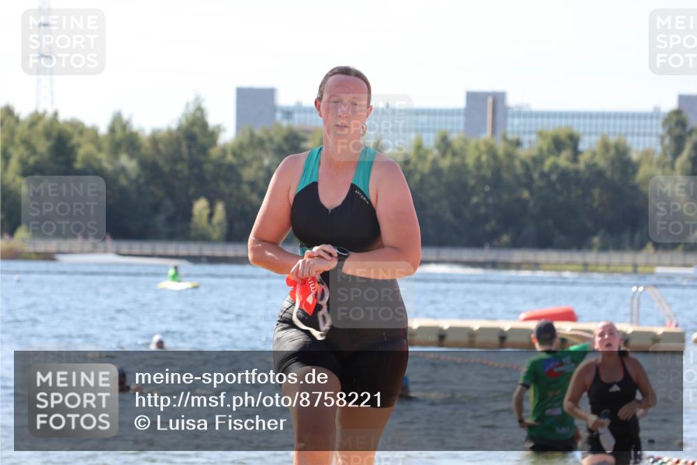 07.09.2025 - 19. Norderstedt Triathlon Luisa Fischer http://msf.ph/oto/8758221 07.09.2025 11:49:36 Schwimmen 248, 1268 meine-sportfotos.de
