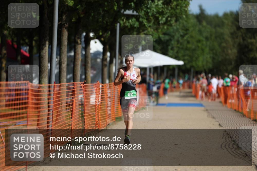 07.09.2025 - 19. Norderstedt Triathlon Michael Strokosch http://msf.ph/oto/8758228 07.09.2025 11:03:55 Laufen 71, 92 meine-sportfotos.de