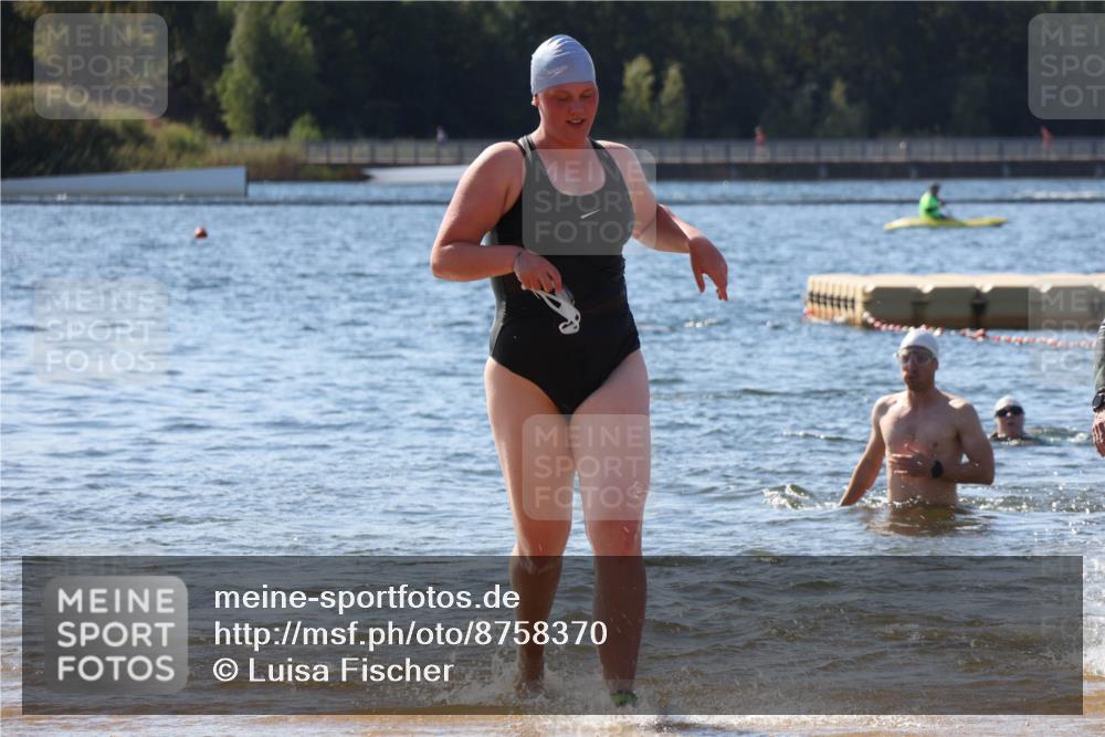 07.09.2025 - 19. Norderstedt Triathlon Luisa Fischer http://msf.ph/oto/8758370 07.09.2025 11:50:02 Schwimmen 757 meine-sportfotos.de