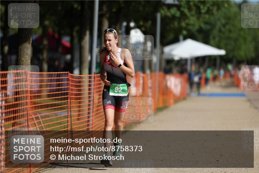07.09.2025 - 19. Norderstedt Triathlon Michael Strokosch http://msf.ph/oto/8758373 07.09.2025 11:03:57 Laufen 92 meine-sportfotos.de