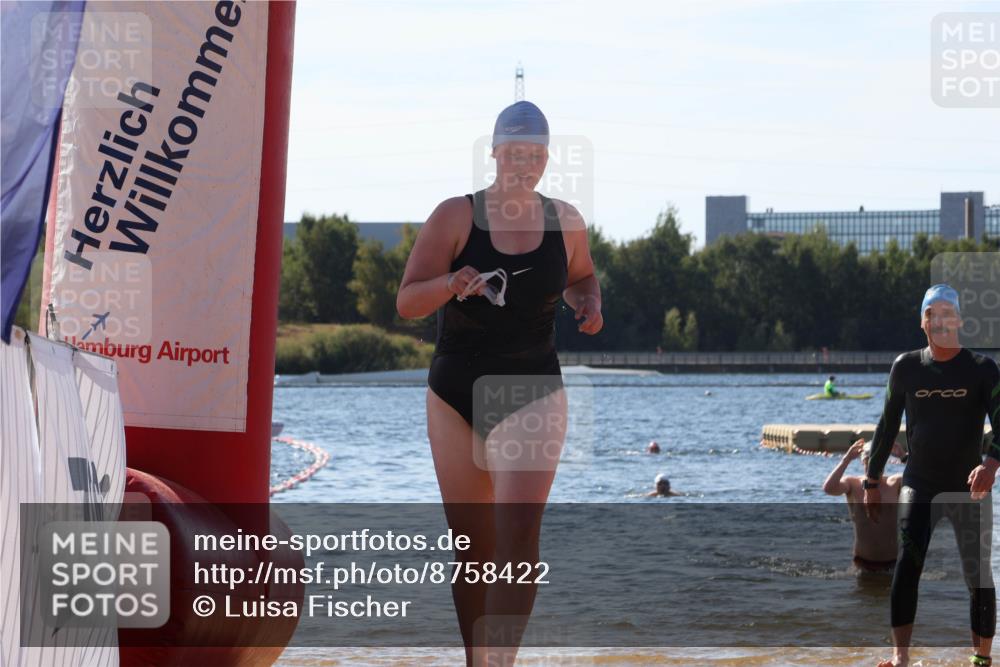 07.09.2025 - 19. Norderstedt Triathlon Luisa Fischer http://msf.ph/oto/8758422 07.09.2025 11:50:05 Schwimmen 757, 762 meine-sportfotos.de