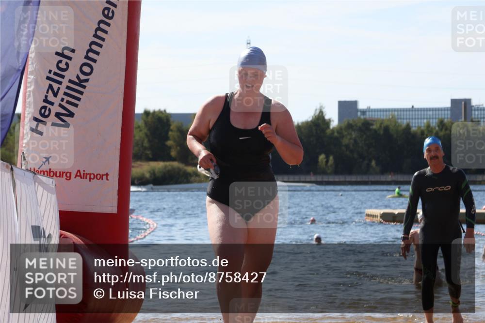 07.09.2025 - 19. Norderstedt Triathlon Luisa Fischer http://msf.ph/oto/8758427 07.09.2025 11:50:05 Schwimmen 757, 762 meine-sportfotos.de
