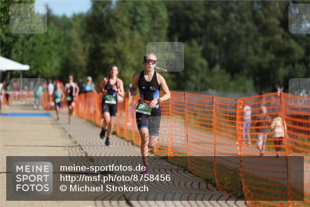 07.09.2025 - 19. Norderstedt Triathlon Michael Strokosch http://msf.ph/oto/8758456 07.09.2025 10:44:00 Laufen 109, 118, 680, 1135 meine-sportfotos.de