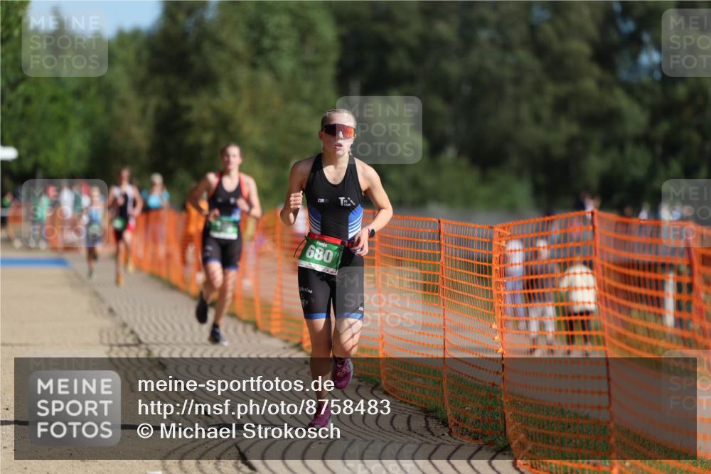 07.09.2025 - 19. Norderstedt Triathlon Michael Strokosch http://msf.ph/oto/8758483 07.09.2025 10:44:00 Laufen 109, 118, 680, 1135 meine-sportfotos.de