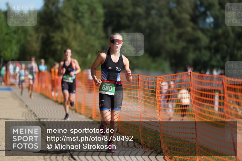 07.09.2025 - 19. Norderstedt Triathlon Michael Strokosch http://msf.ph/oto/8758492 07.09.2025 10:44:01 Laufen 109, 118, 680, 1135 meine-sportfotos.de