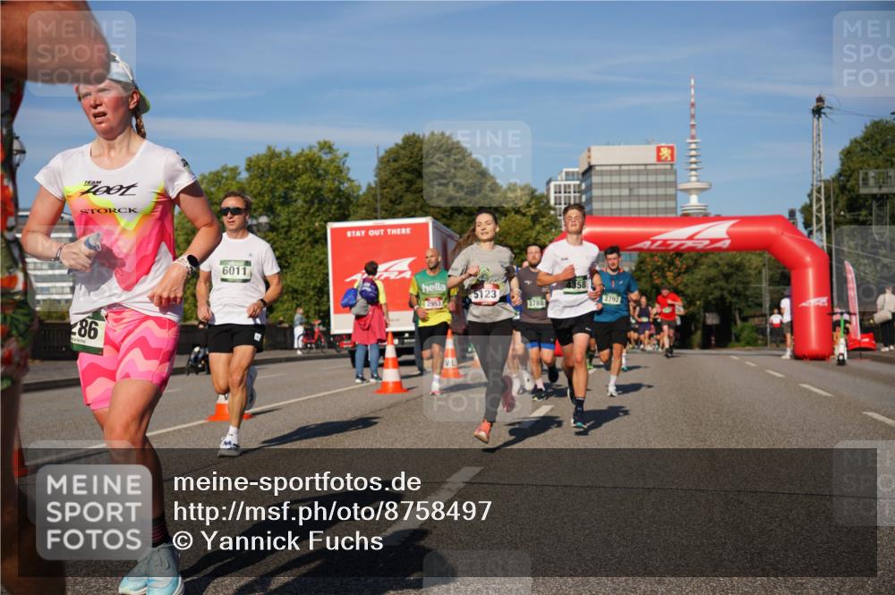 07.09.2025 - BARMER Alsterlauf Yannick Fuchs http://msf.ph/oto/8758497 07.09.2025 09:39:08 Laufen 286, 6011, 5123, 29535, 3788, 358, 2792 meine-sportfotos.de