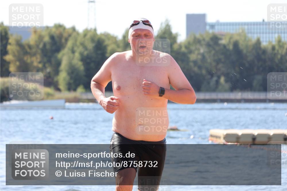 07.09.2025 - 19. Norderstedt Triathlon Luisa Fischer http://msf.ph/oto/8758732 07.09.2025 11:50:35 Schwimmen 273, 1276 meine-sportfotos.de