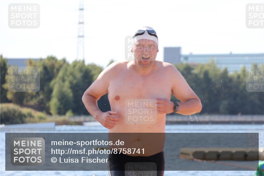 07.09.2025 - 19. Norderstedt Triathlon Luisa Fischer http://msf.ph/oto/8758741 07.09.2025 11:50:36 Schwimmen 273, 1276 meine-sportfotos.de