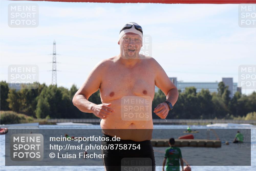 07.09.2025 - 19. Norderstedt Triathlon Luisa Fischer http://msf.ph/oto/8758754 07.09.2025 11:50:37 Schwimmen 1276 meine-sportfotos.de