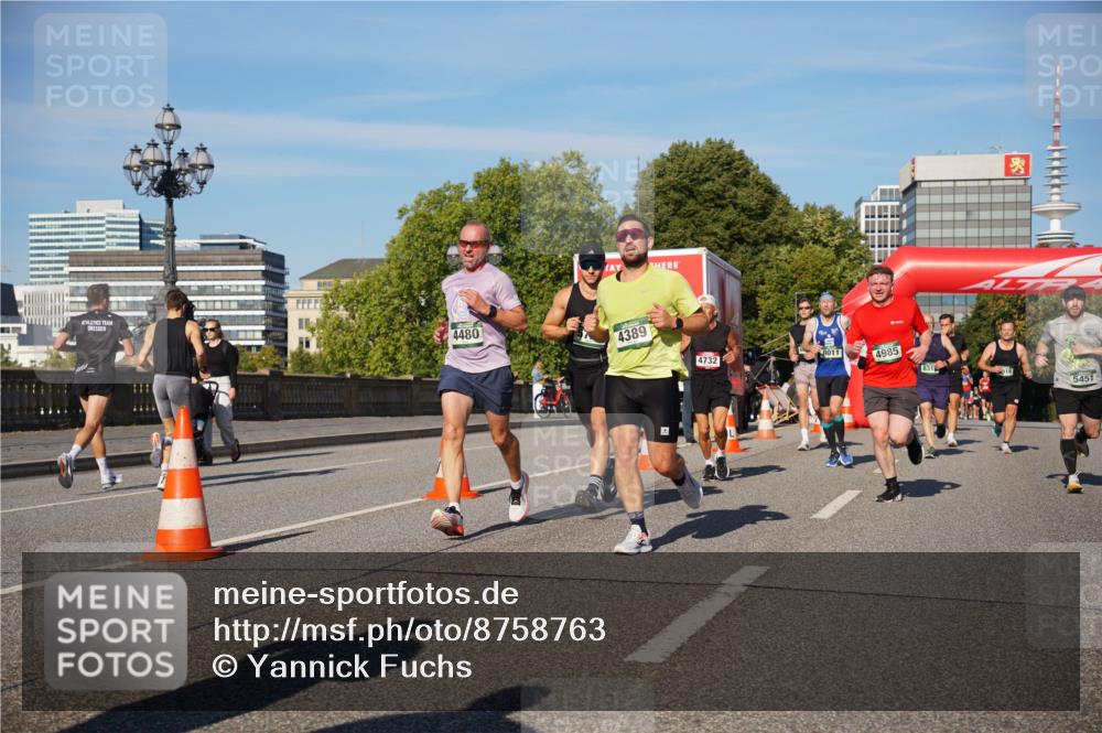 07.09.2025 - BARMER Alsterlauf Yannick Fuchs http://msf.ph/oto/8758763 07.09.2025 09:39:14 Laufen 4480, 4389, 4732, 8011, 4985, 831, 5451 meine-sportfotos.de