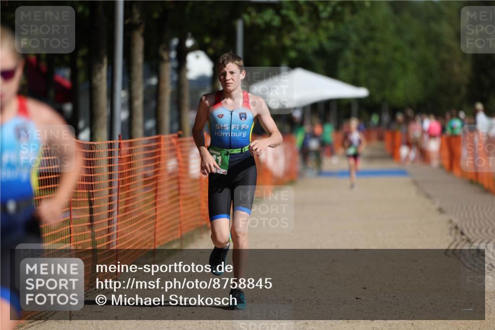 07.09.2025 - 19. Norderstedt Triathlon Michael Strokosch http://msf.ph/oto/8758845 07.09.2025 11:04:43 Laufen 100, 641 meine-sportfotos.de