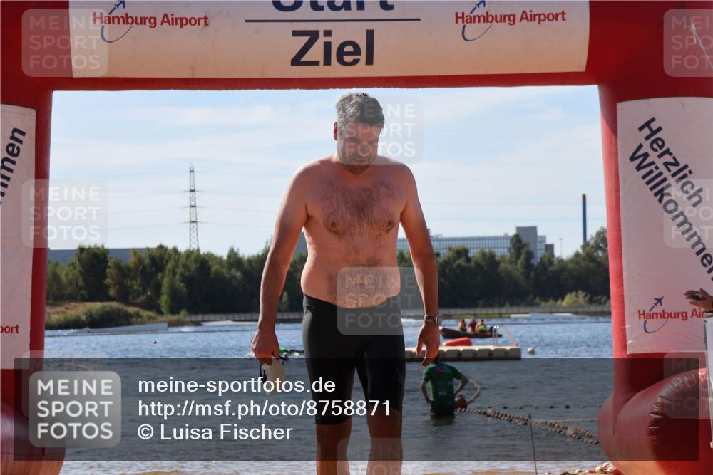 07.09.2025 - 19. Norderstedt Triathlon Luisa Fischer http://msf.ph/oto/8758871 07.09.2025 11:52:04 Schwimmen 827 meine-sportfotos.de