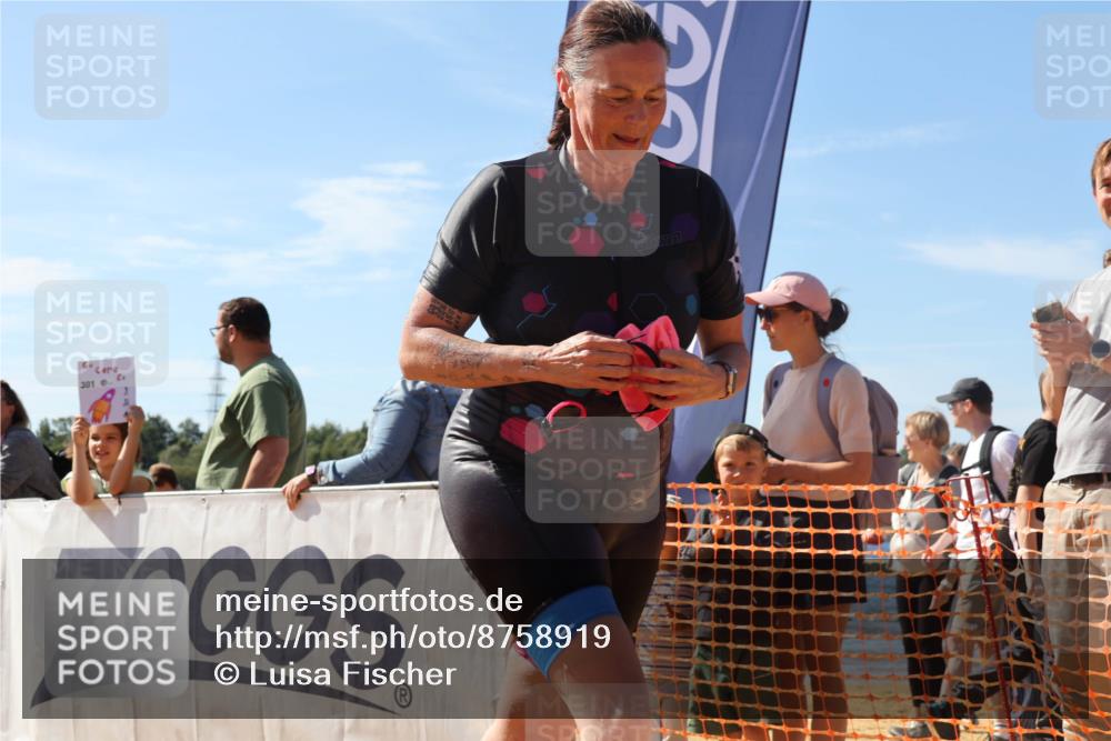 07.09.2025 - 19. Norderstedt Triathlon Luisa Fischer http://msf.ph/oto/8758919 07.09.2025 11:52:34 Schwimmen 137 meine-sportfotos.de