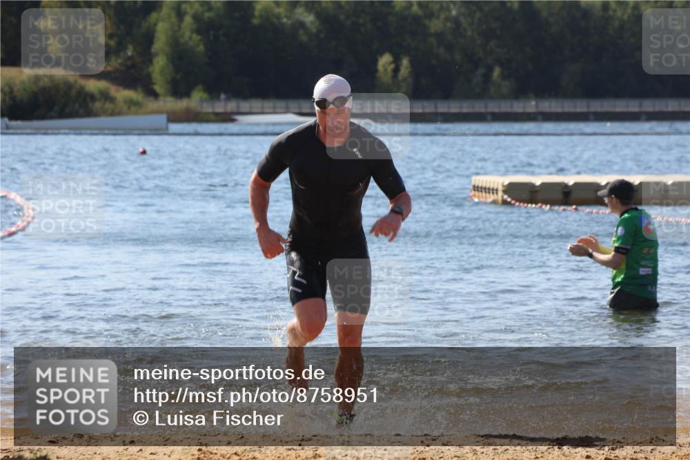 07.09.2025 - 19. Norderstedt Triathlon Luisa Fischer http://msf.ph/oto/8758951 07.09.2025 11:53:28 Schwimmen 1296 meine-sportfotos.de