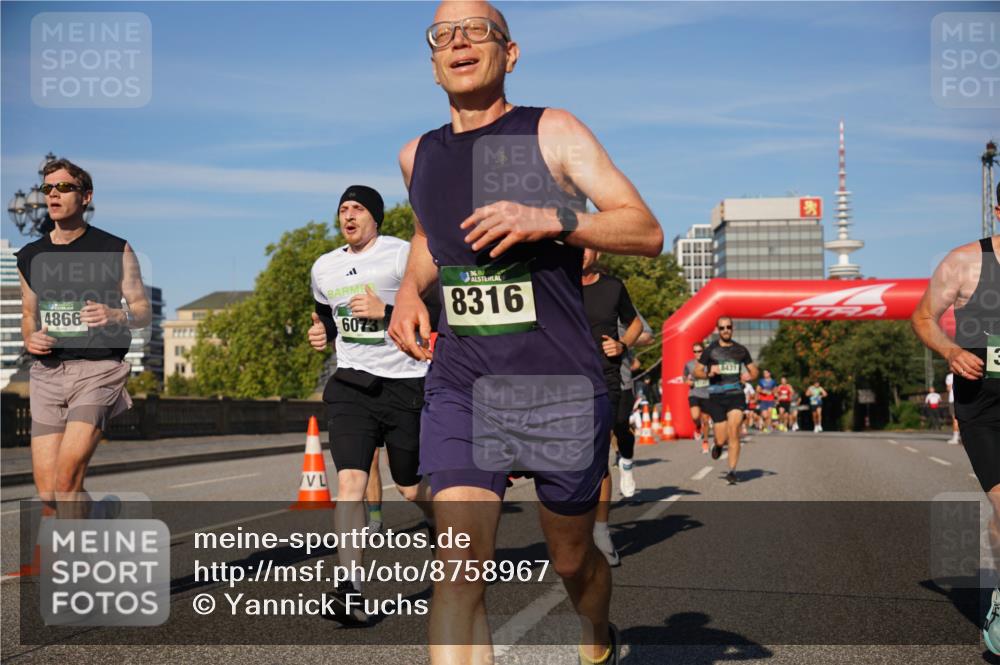 07.09.2025 - BARMER Alsterlauf Yannick Fuchs http://msf.ph/oto/8758967 07.09.2025 09:39:19 Laufen 4866, 6073, 36, 8316, 3 meine-sportfotos.de