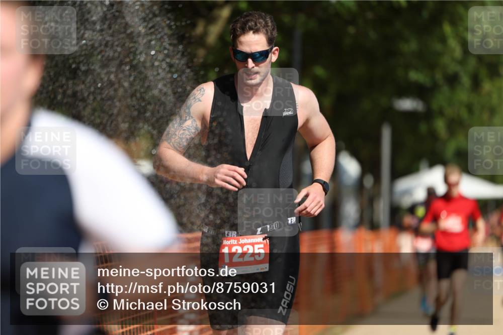 07.09.2025 - 19. Norderstedt Triathlon Michael Strokosch http://msf.ph/oto/8759031 07.09.2025 12:05:52 Laufen 201, 237, 815, 862, 1225, 1265, 1372 meine-sportfotos.de