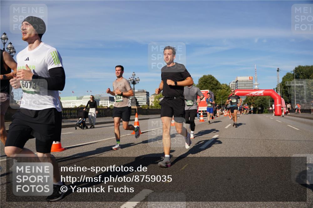 07.09.2025 - BARMER Alsterlauf Yannick Fuchs http://msf.ph/oto/8759035 07.09.2025 09:39:20 Laufen 607, 5584, 1111, 3276 meine-sportfotos.de