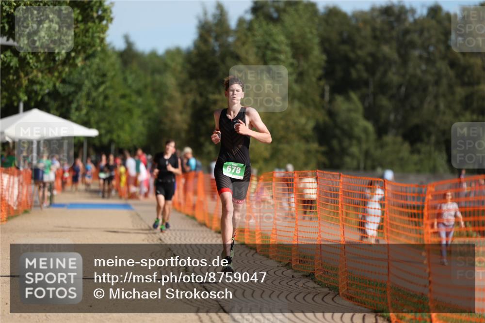 07.09.2025 - 19. Norderstedt Triathlon Michael Strokosch http://msf.ph/oto/8759047 07.09.2025 10:44:30 Laufen 678 meine-sportfotos.de