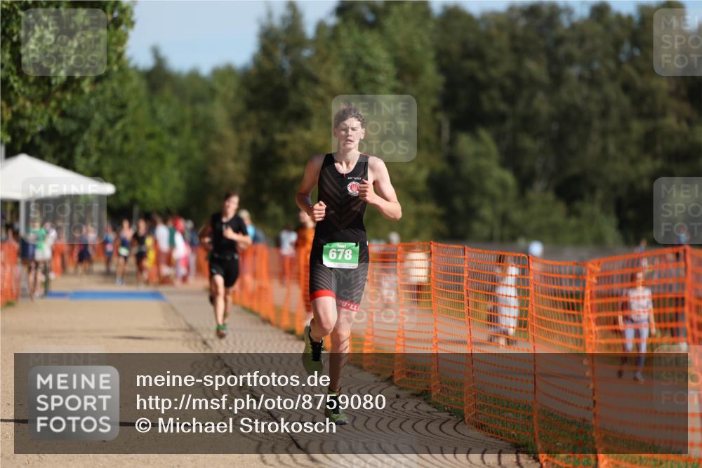 07.09.2025 - 19. Norderstedt Triathlon Michael Strokosch http://msf.ph/oto/8759080 07.09.2025 10:44:31 Laufen 637, 678 meine-sportfotos.de