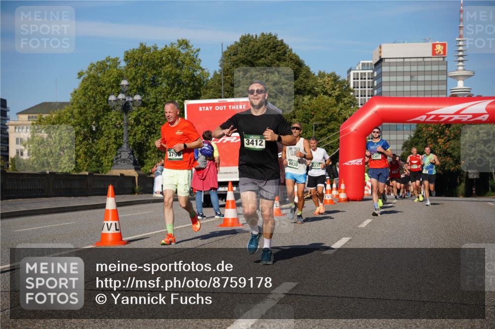 07.09.2025 - BARMER Alsterlauf Yannick Fuchs http://msf.ph/oto/8759178 07.09.2025 09:39:25 Laufen 3790, 3412, 6030, 2381, 6237 meine-sportfotos.de
