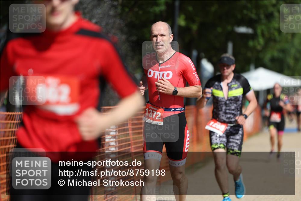 07.09.2025 - 19. Norderstedt Triathlon Michael Strokosch http://msf.ph/oto/8759198 07.09.2025 12:05:58 Laufen 822, 862, 1265, 1372 meine-sportfotos.de
