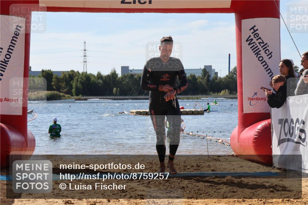 07.09.2025 - 19. Norderstedt Triathlon Luisa Fischer http://msf.ph/oto/8759257 07.09.2025 12:03:39 Schwimmen 212 meine-sportfotos.de